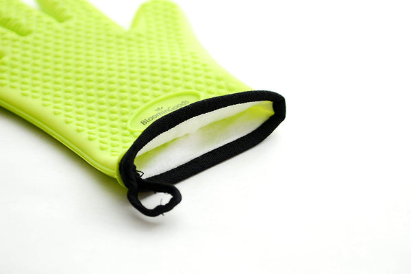 BloominGoods Silicone Cooking Gloves – Heat Resistant Oven Mitt & barbecue gloves for Grilling, BBQ and Baking - Non-Slip Potholders with Internal Protective Cotton Layer (Green)
