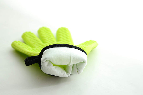 BloominGoods Silicone Cooking Gloves – Heat Resistant Oven Mitt & barbecue gloves for Grilling, BBQ and Baking - Non-Slip Potholders with Internal Protective Cotton Layer (Green)